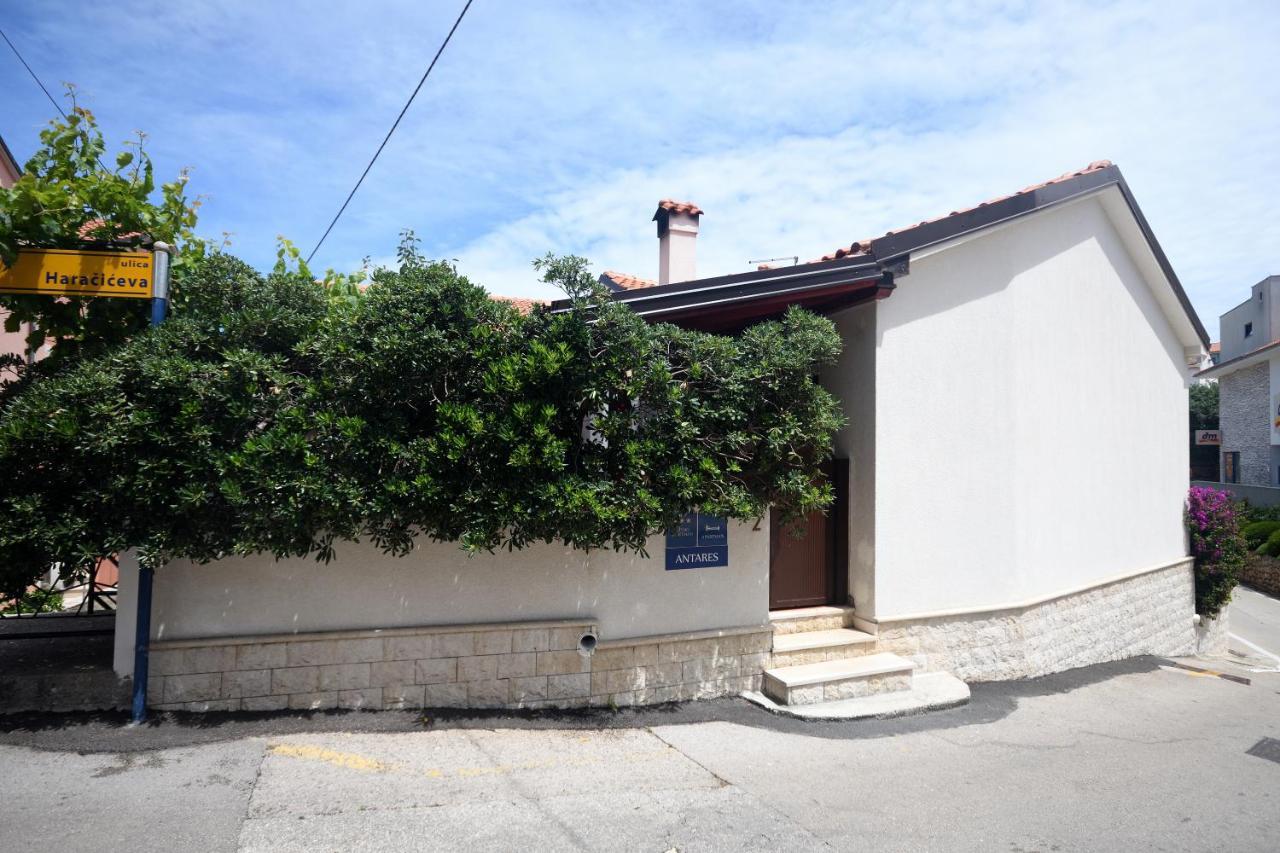 Apartments Antares Mali Losinj Ngoại thất bức ảnh