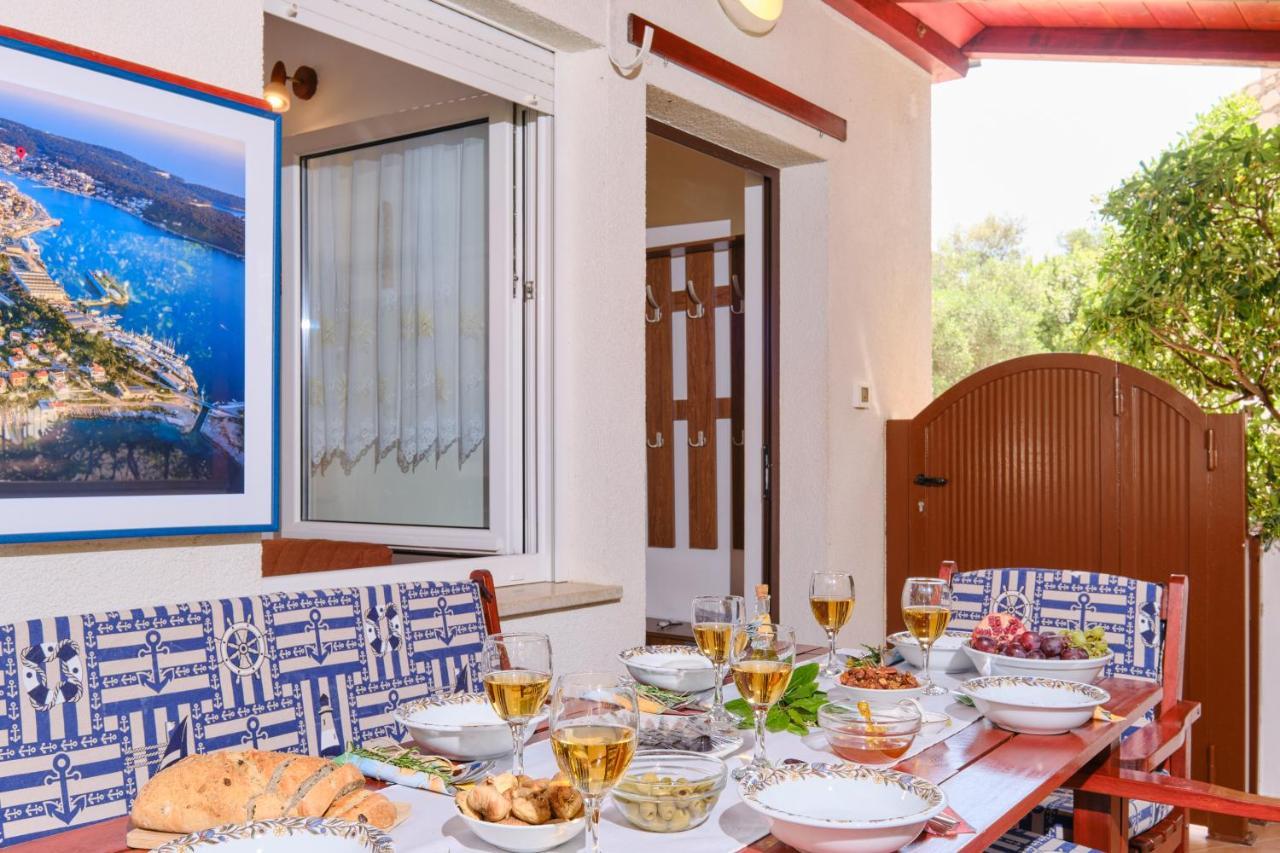 Apartments Antares Mali Losinj Ngoại thất bức ảnh